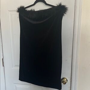 SHEIN Curve Elegant Black Tube Top Dress with Faux Fur Trim and Matching Sleeves